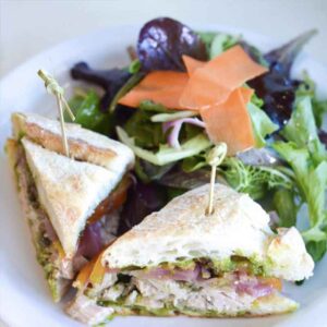 Dolina-Cafe_Carosel_1