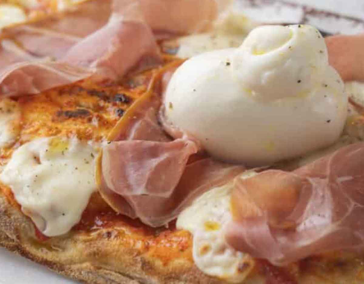 Vespa Italian Cafe Sedona Arizona Dog-Friendly Restaurant and Patio